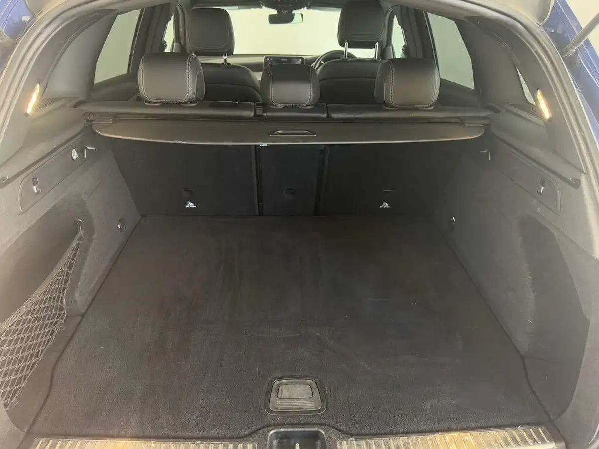 2022-mercedes-benz-glc-class-20d-glc220d-amg-line-195ps-station-wagon-5d-1950cc-4matic-plus-big-33