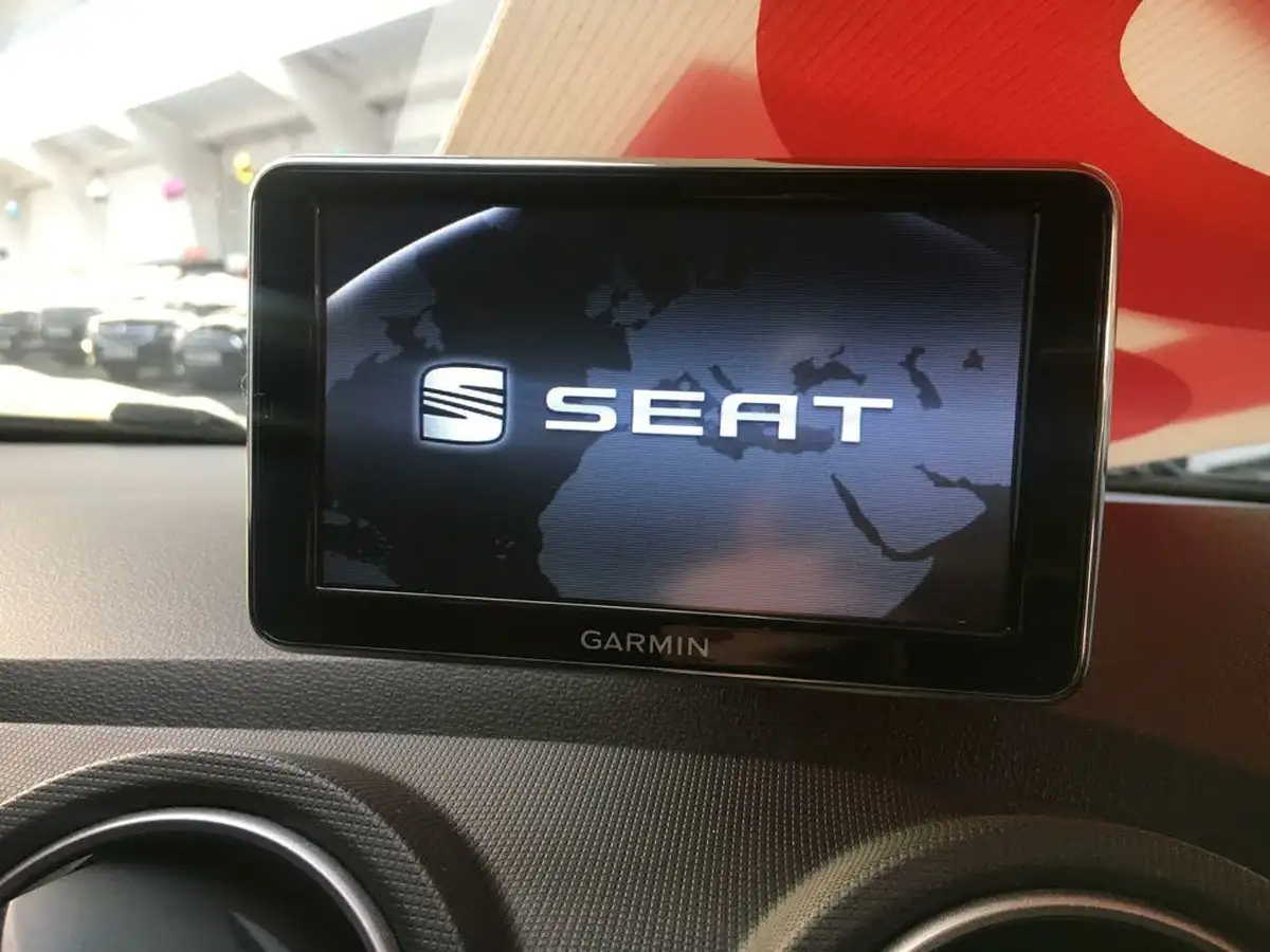 2014-seat-ibiza-12-fr-105ps-hatchback-5d-big-10