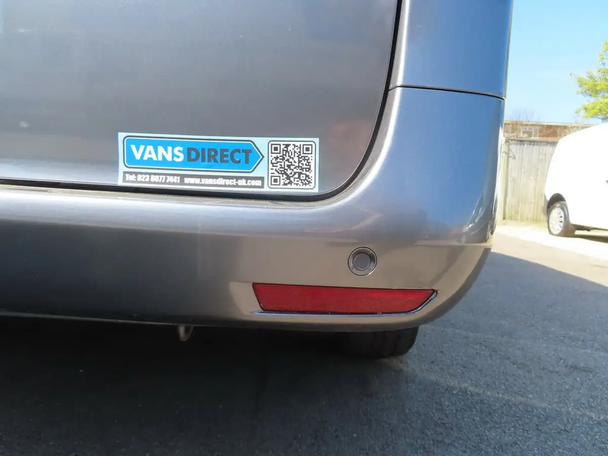 2022-mercedes-benz-vito-big-19