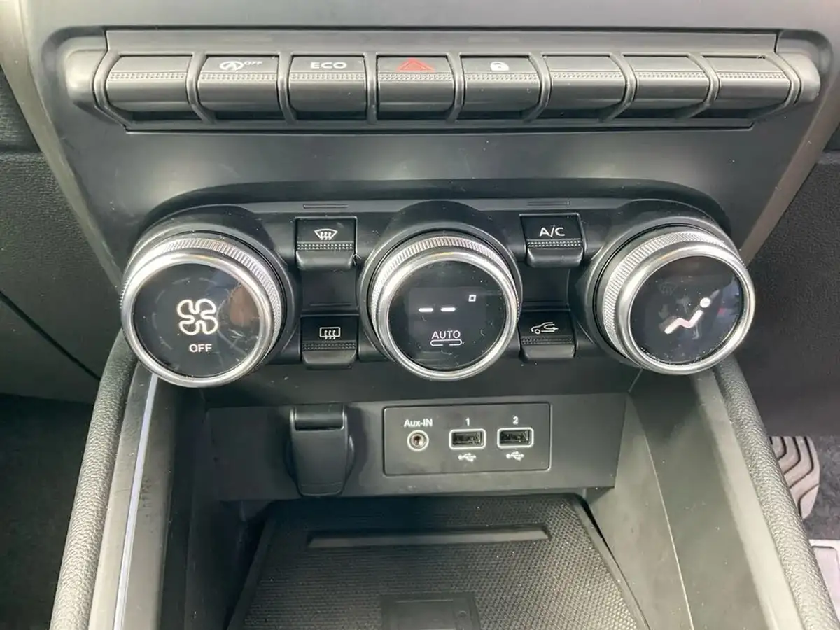 2021-renault-clio-10-tce-iconic-90ps-big-12