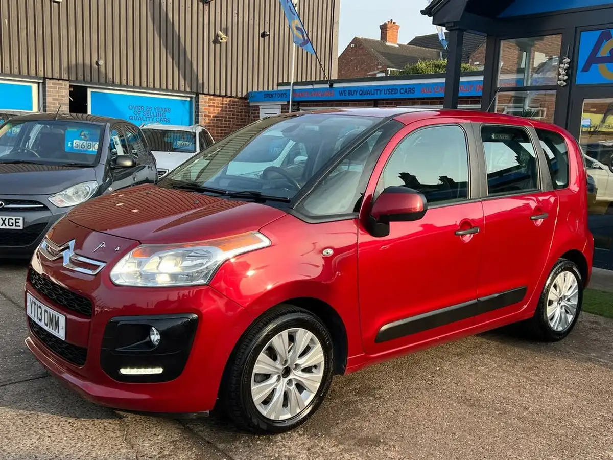 2013-citroen-c3-picasso-16-vtr-big-12
