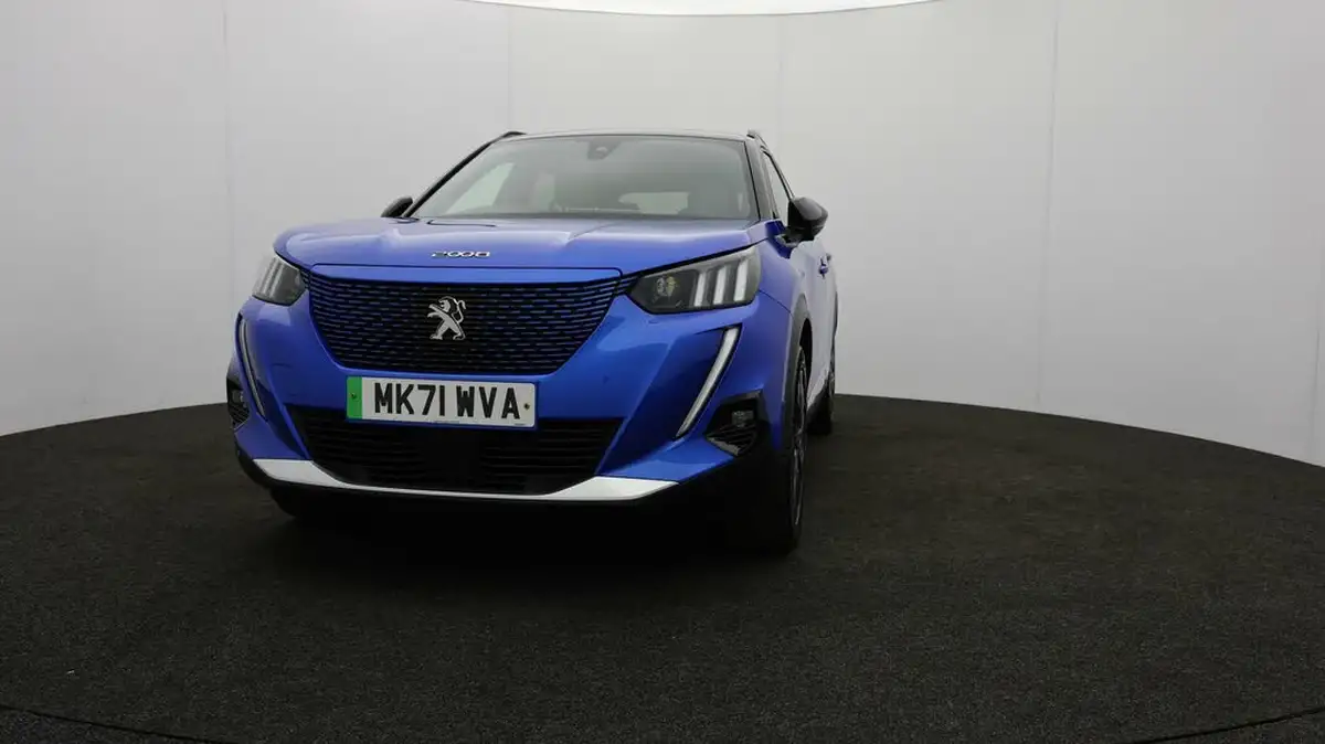 2021-peugeot-2008-suv-e-gt-premium-big-48