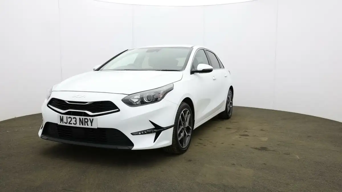 2022-kia-ceed-15-t-gdi-3-hatchback-big-31