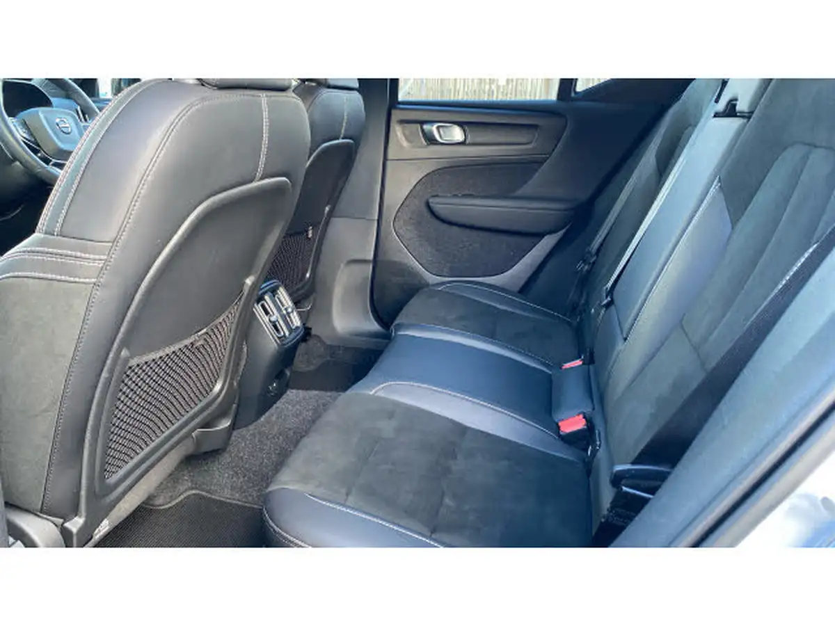 2021-volvo-xc40-e-twin-recharge-big-9