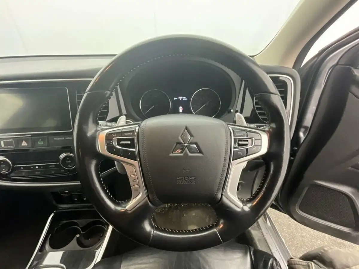 2018-mitsubishi-outlander-20-4h-phev-big-10