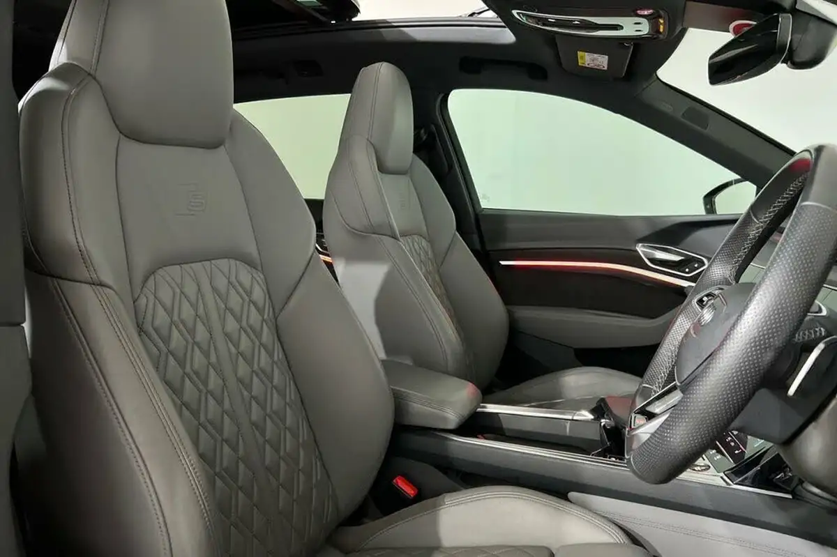 2021-audi-e-tron-e-station-wagon-big-19