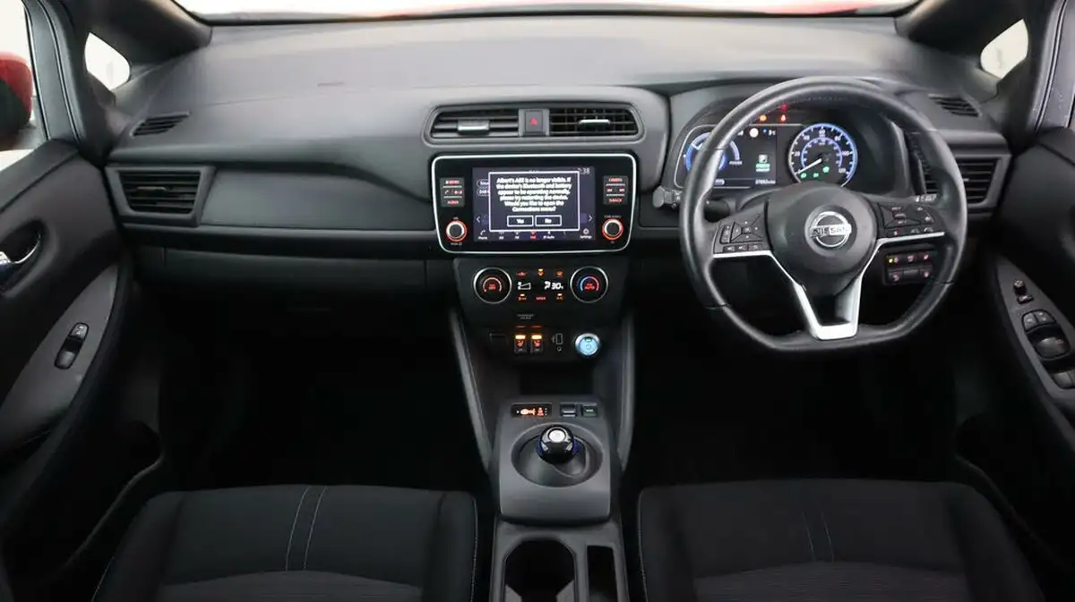 2021-nissan-leaf-e-acenta-big-12