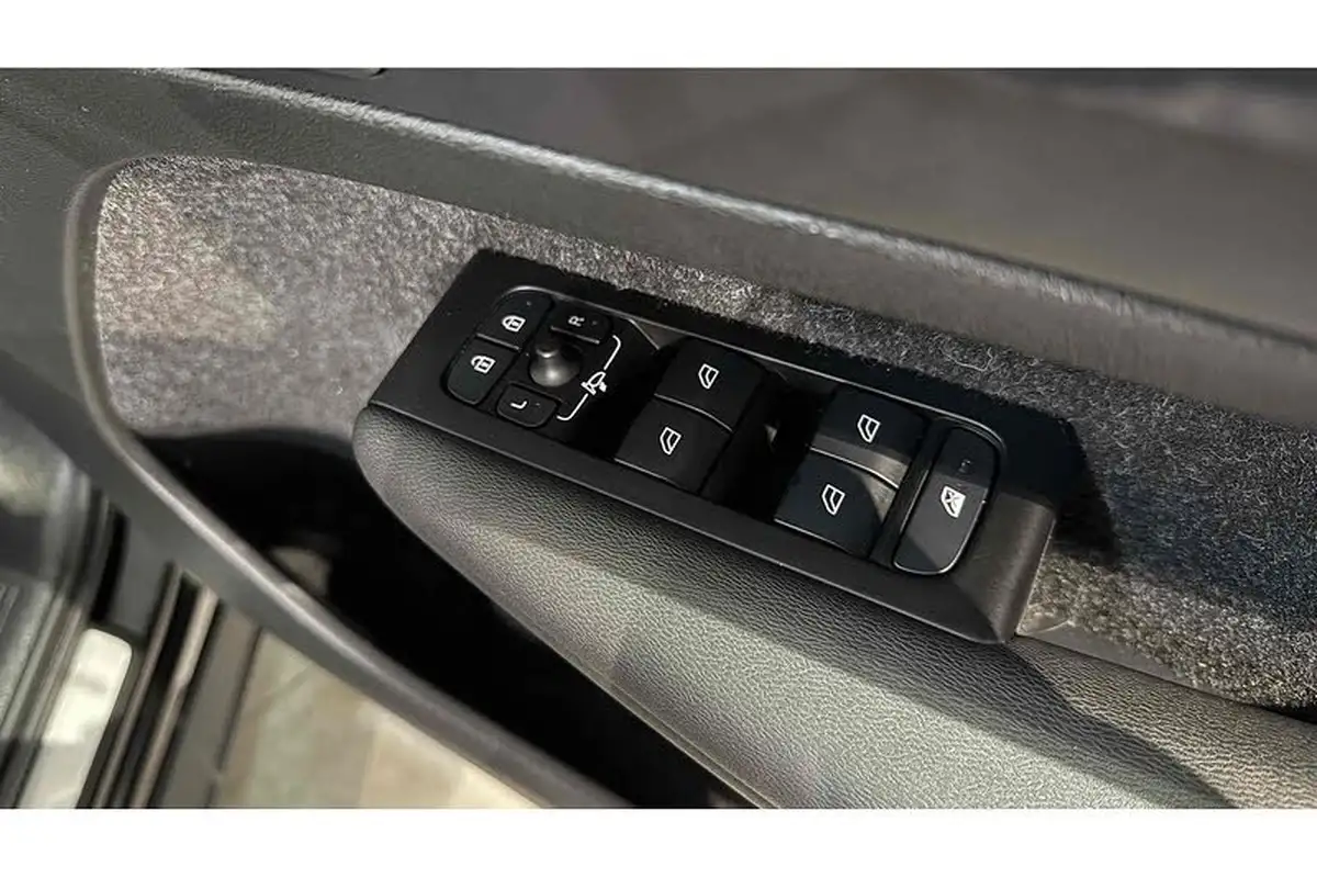 2020-volvo-xc40-15-t5-inscription-pro-plug-in-hybrid-big-16