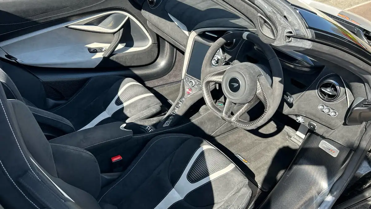 2022-mclaren-765lt-40-spider-big-19