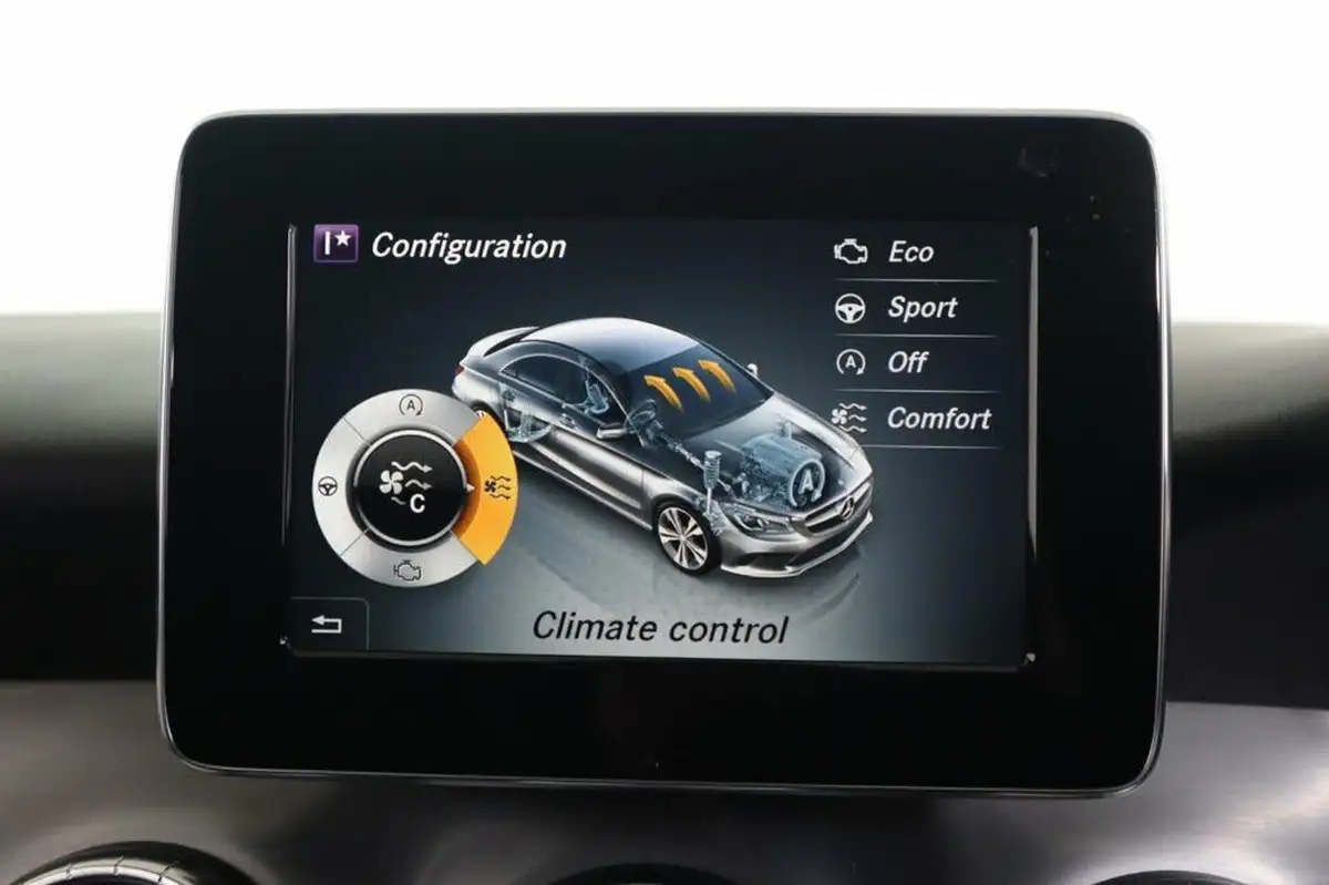 2017-mercedes-benz-cla-21d-cla-220-amg-line-coupe-4d-big-56