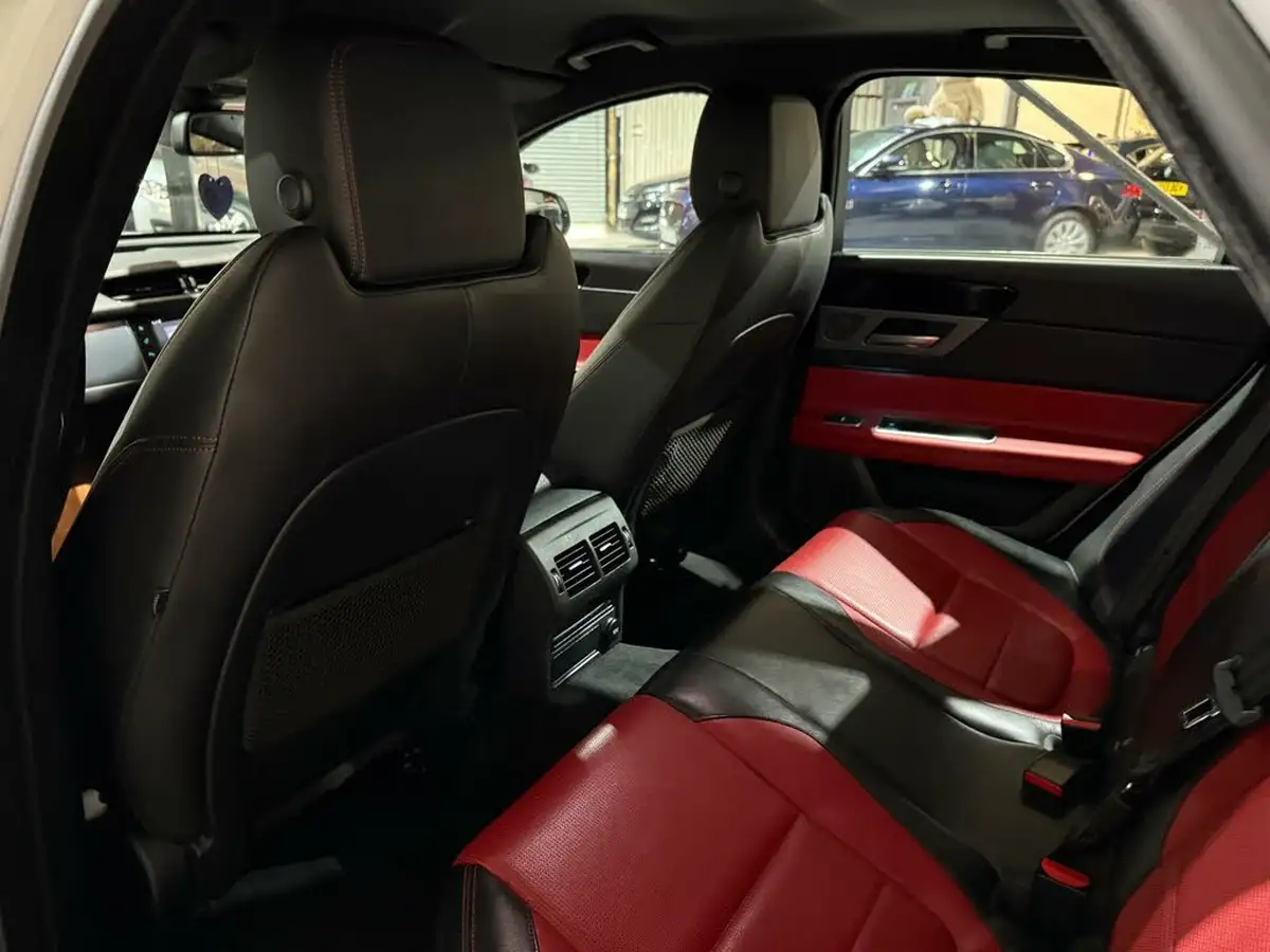 2016-jaguar-xf-20td-r-sport-180ps-auto-big-15