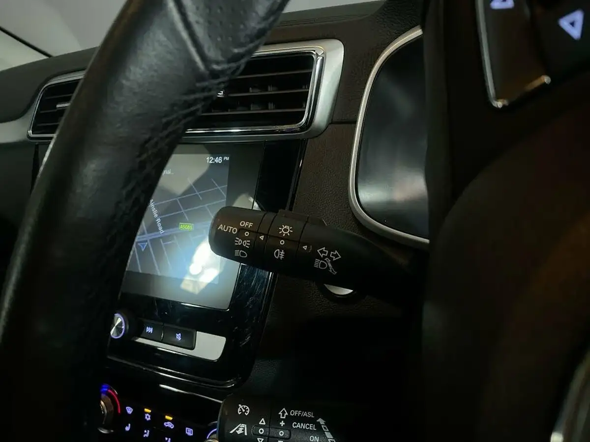 2020-mg-zs-suv-e-exclusive-ev-big-22