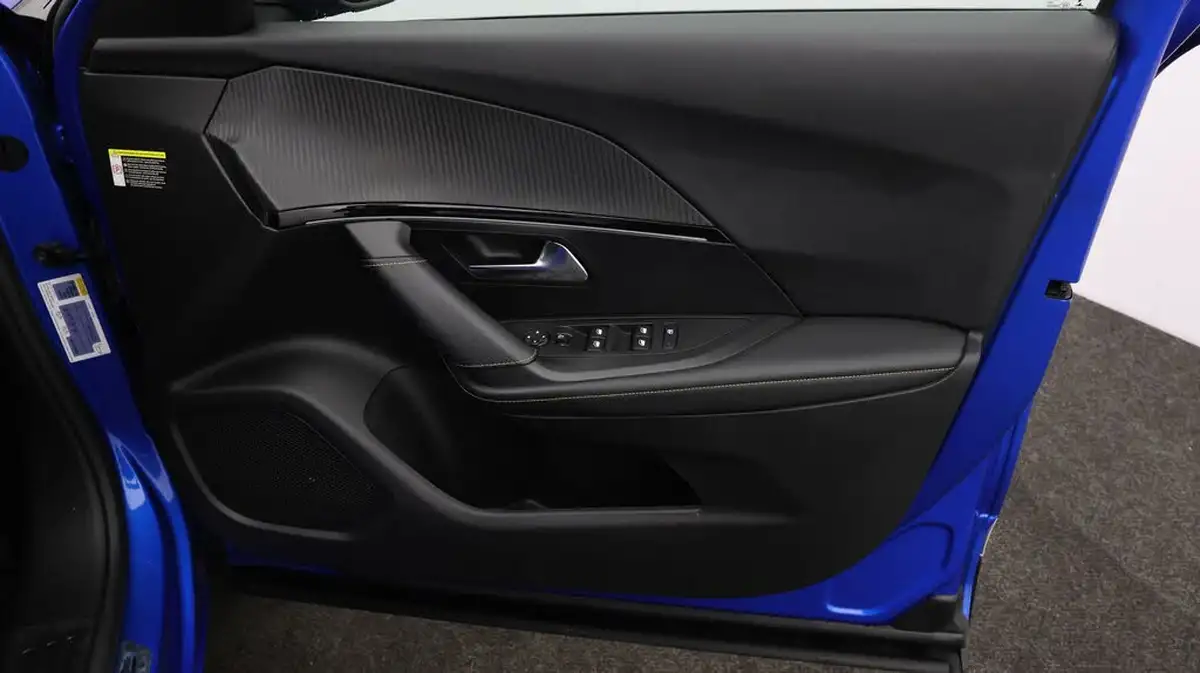 2021-peugeot-2008-suv-e-gt-big-14