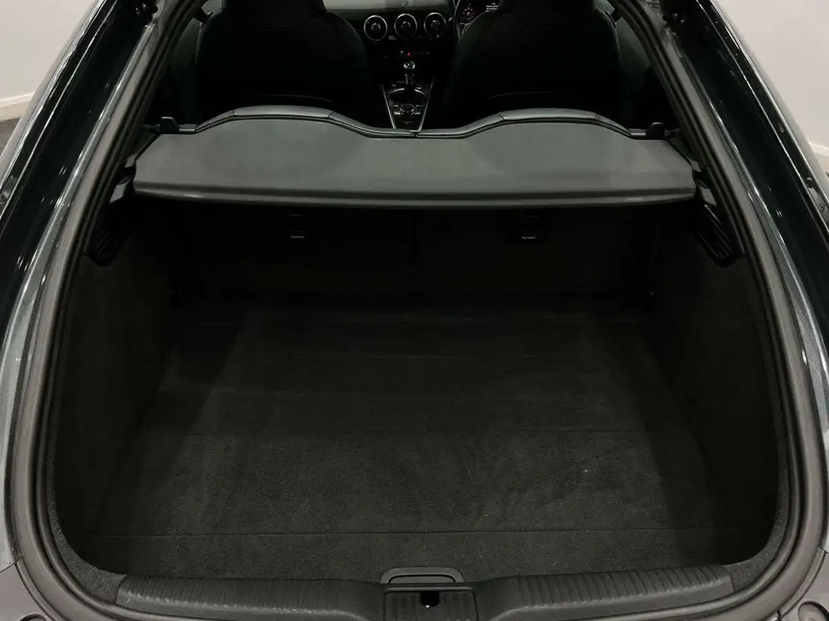 2016-audi-tt-coupe-20-tdi-s-line-big-53