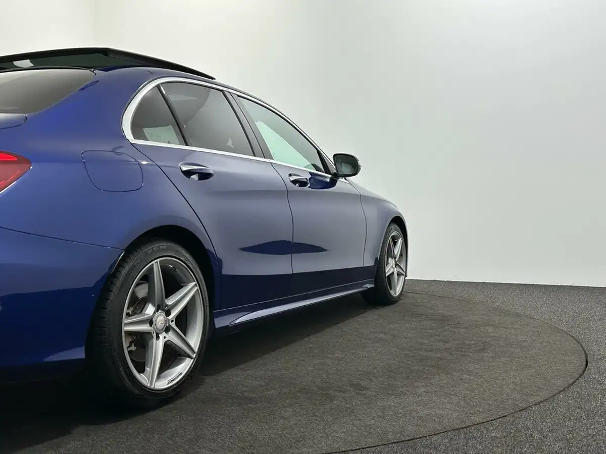 2015-mercedes-benz-c-class-21cdi-c300-amg-line-premiumss-saloon-4d-big-49