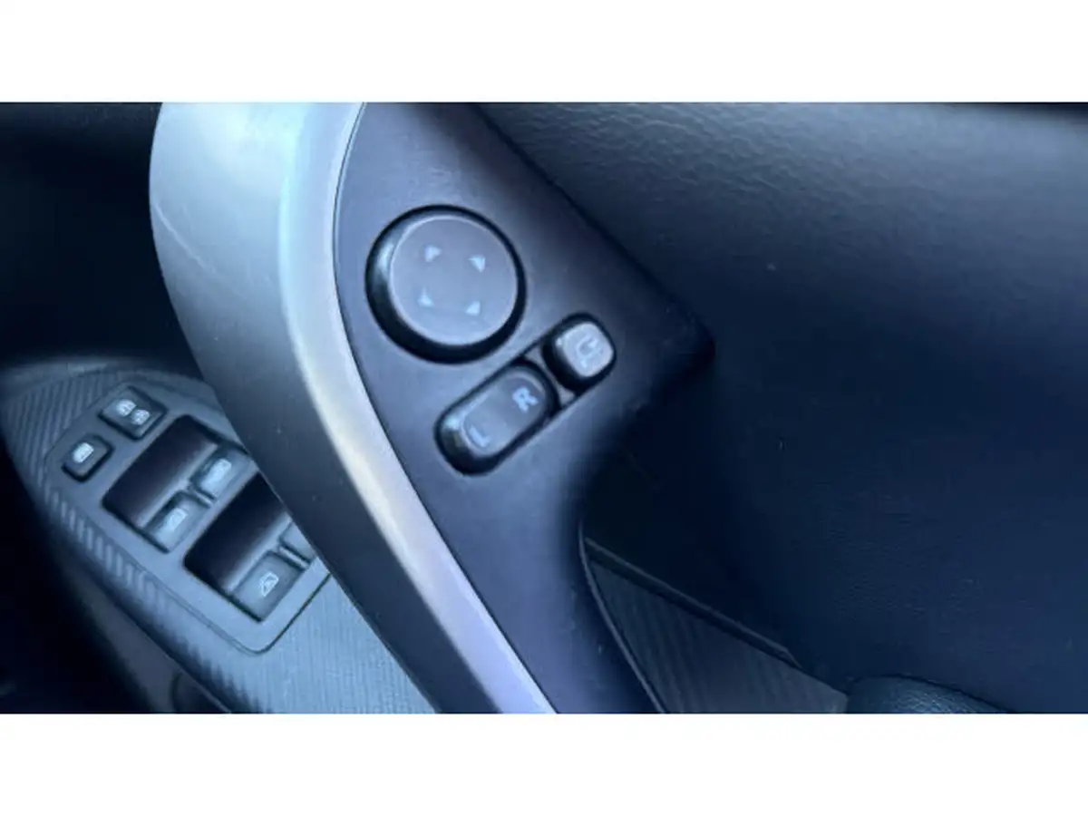 2019-mitsubishi-eclipse-cross-15-4-big-21