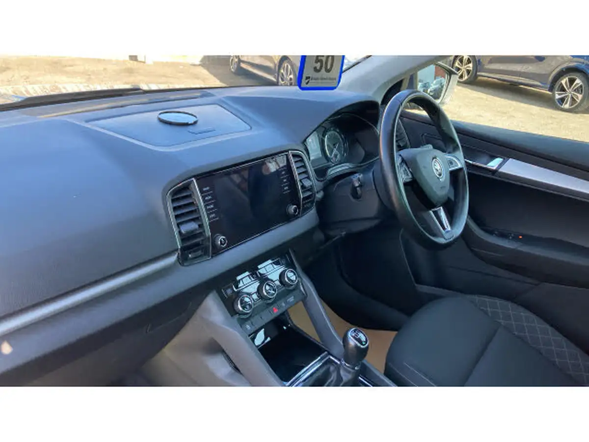 2020-skoda-karoq-10-tsi-se-115ps-big-8