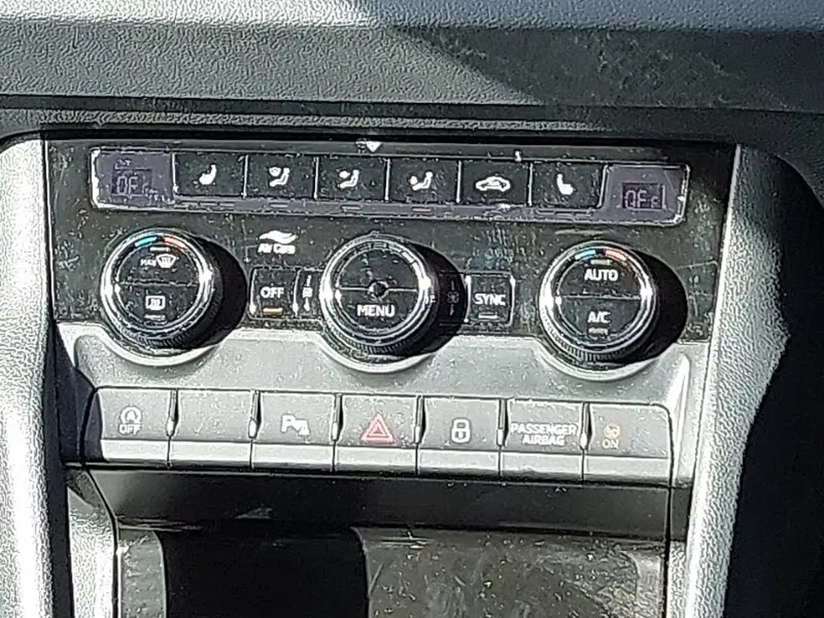 2019-skoda-karoq-16tdi-se-l-big-10
