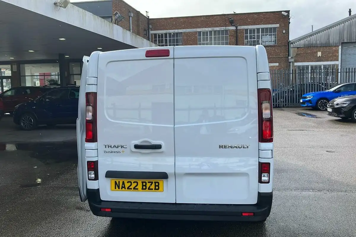 2022-renault-trafic-20dci-sl28-130-business-big-6