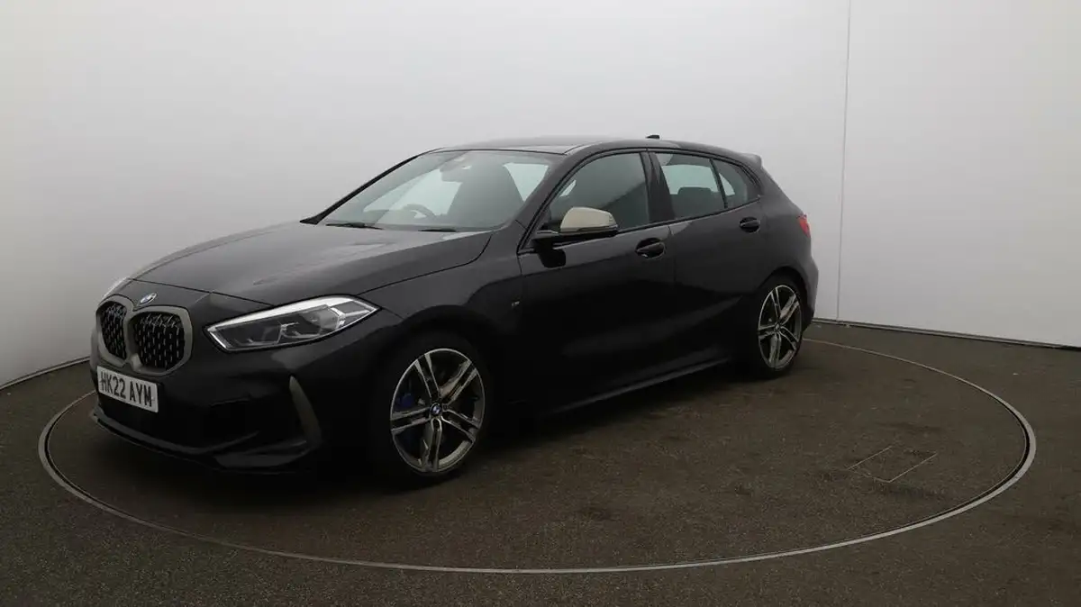 2022-bmw-1-series-20-m135i-xdrive-big-3