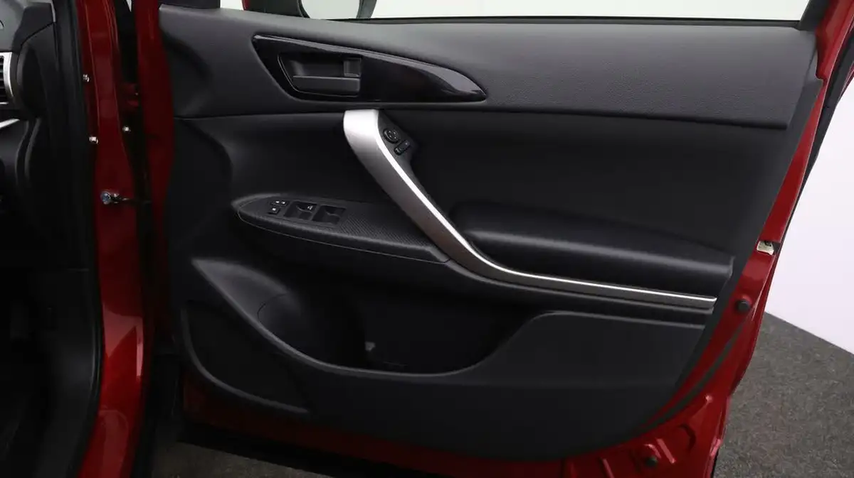 2018-mitsubishi-eclipse-cross-15-2-big-14