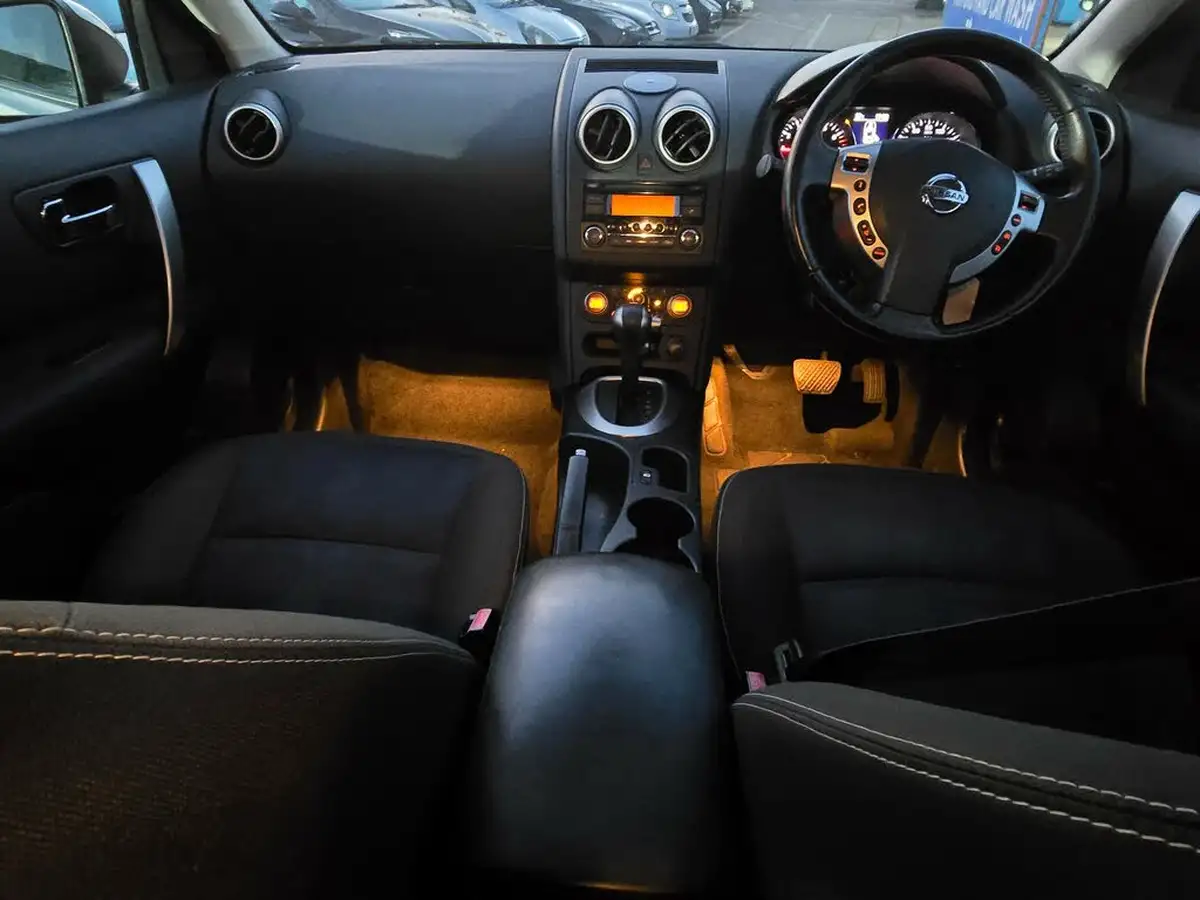 2012-nissan-qashqai-16-acenta-cvt-big-6