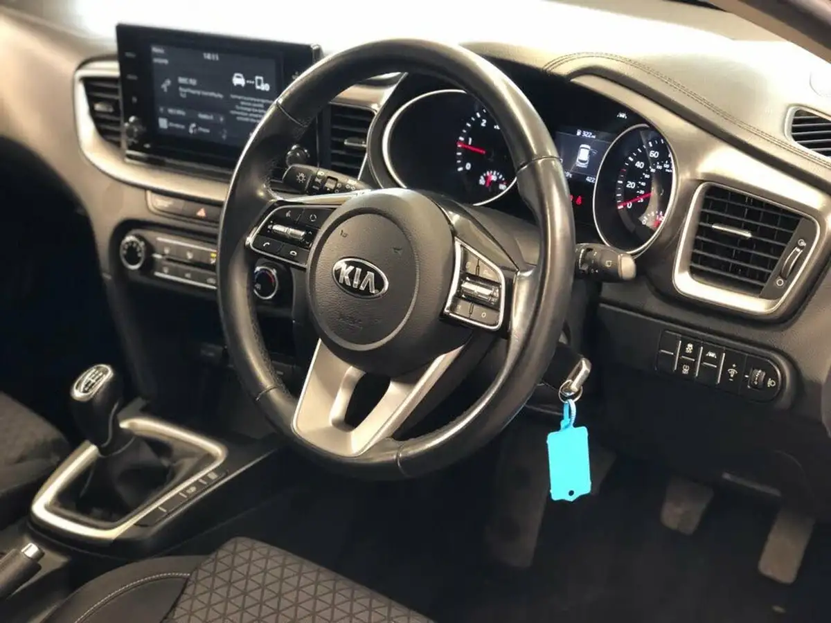 2021-kia-ceed-16crdi-2-134bhp-48v-mhev-hatchback-big-30