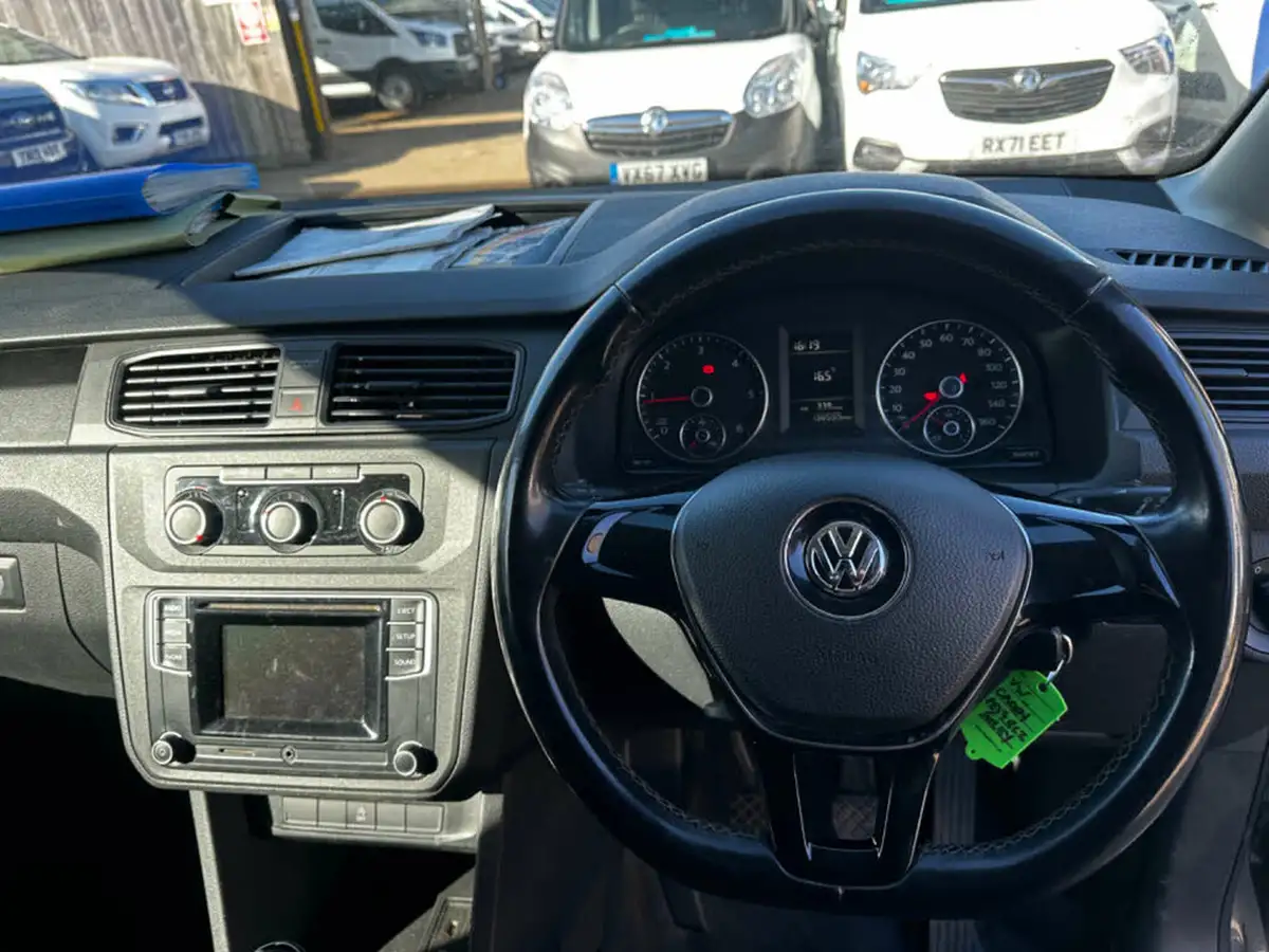 2017-volkswagen-caddy-20tdi-c20-trendline-bmt-102pseu6-big-13