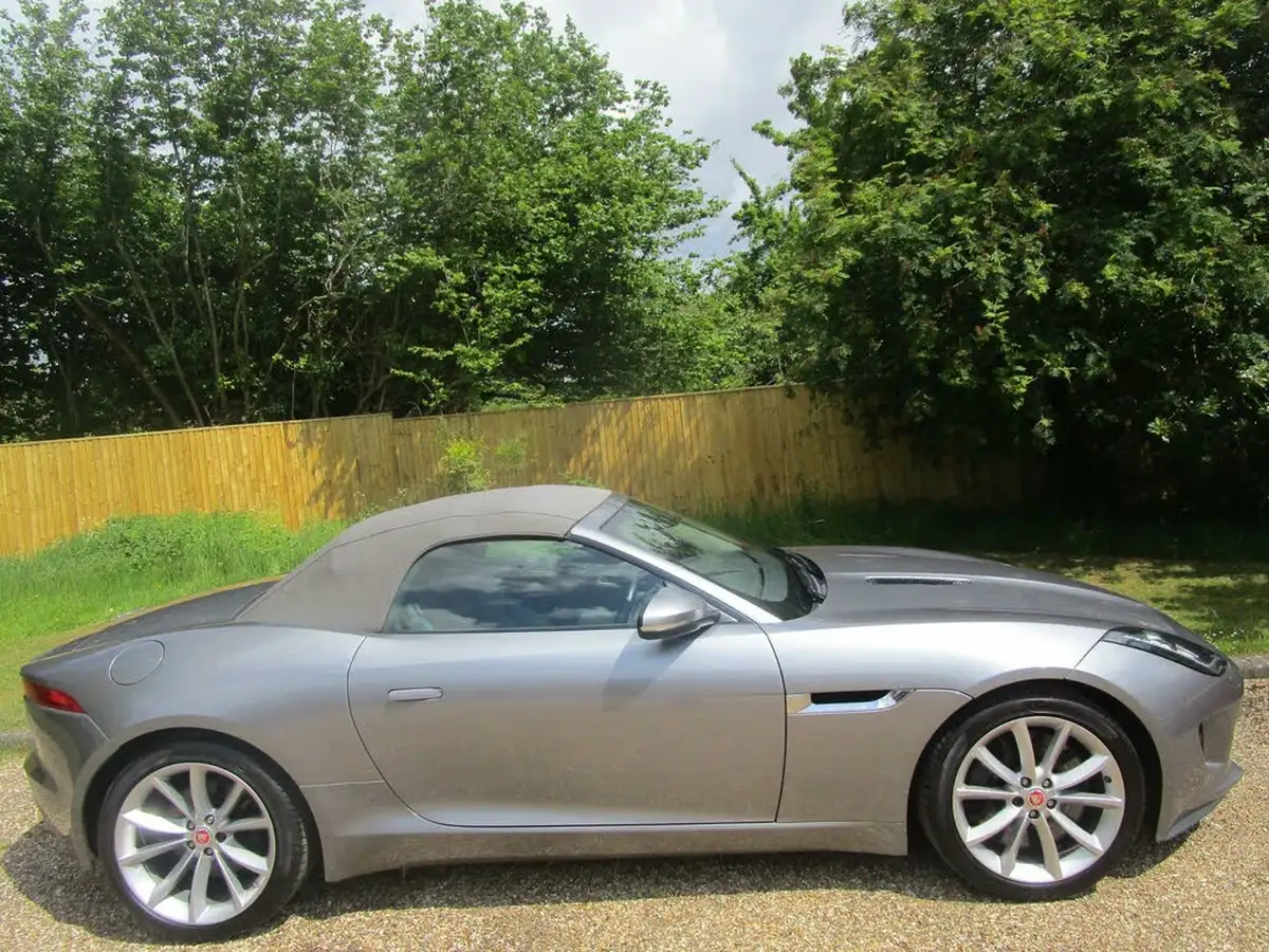 2014-jaguar-f-type-30-s-convertible-quickshift-big-2