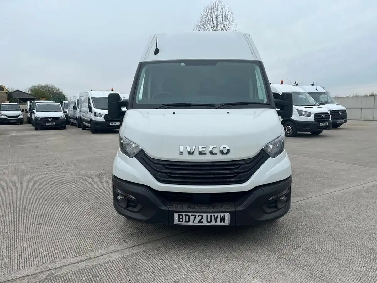 2022-iveco-daily-s-class-23td-35s14v-business-3520mm-h2-136pseu6dt-big-1