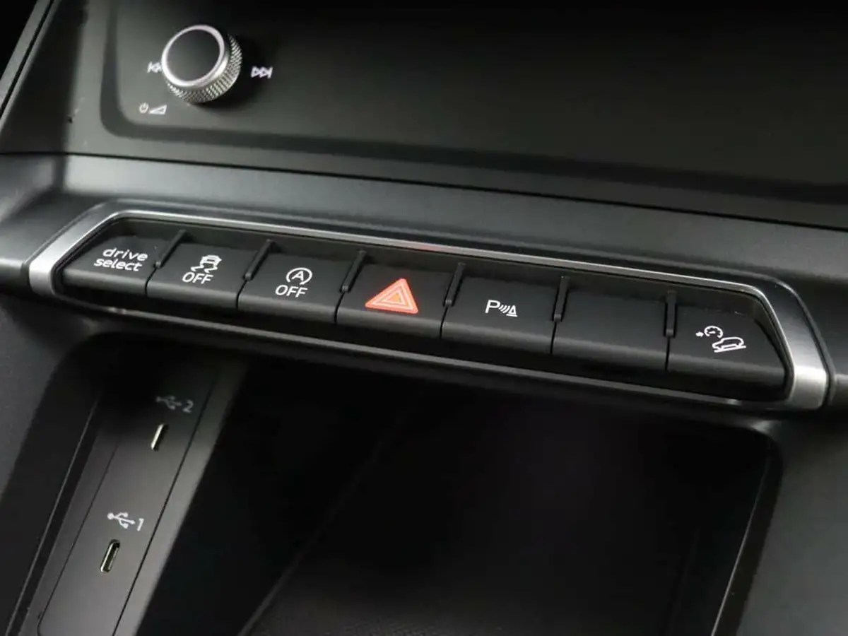 2021-audi-q3-15-35-tfsi-s-line-cod-station-wagon-tronic-big-38
