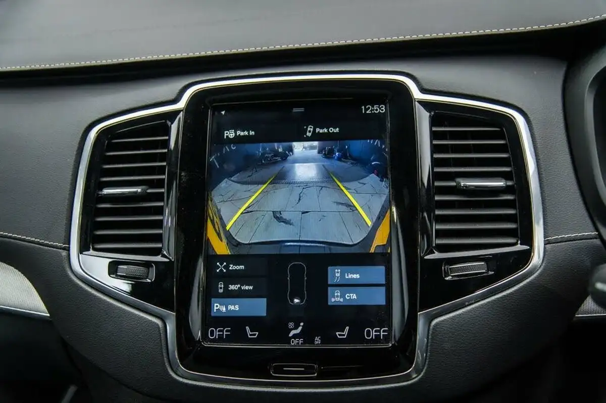 2019-volvo-xc90-20-t6-r-design-pro-awd-big-17