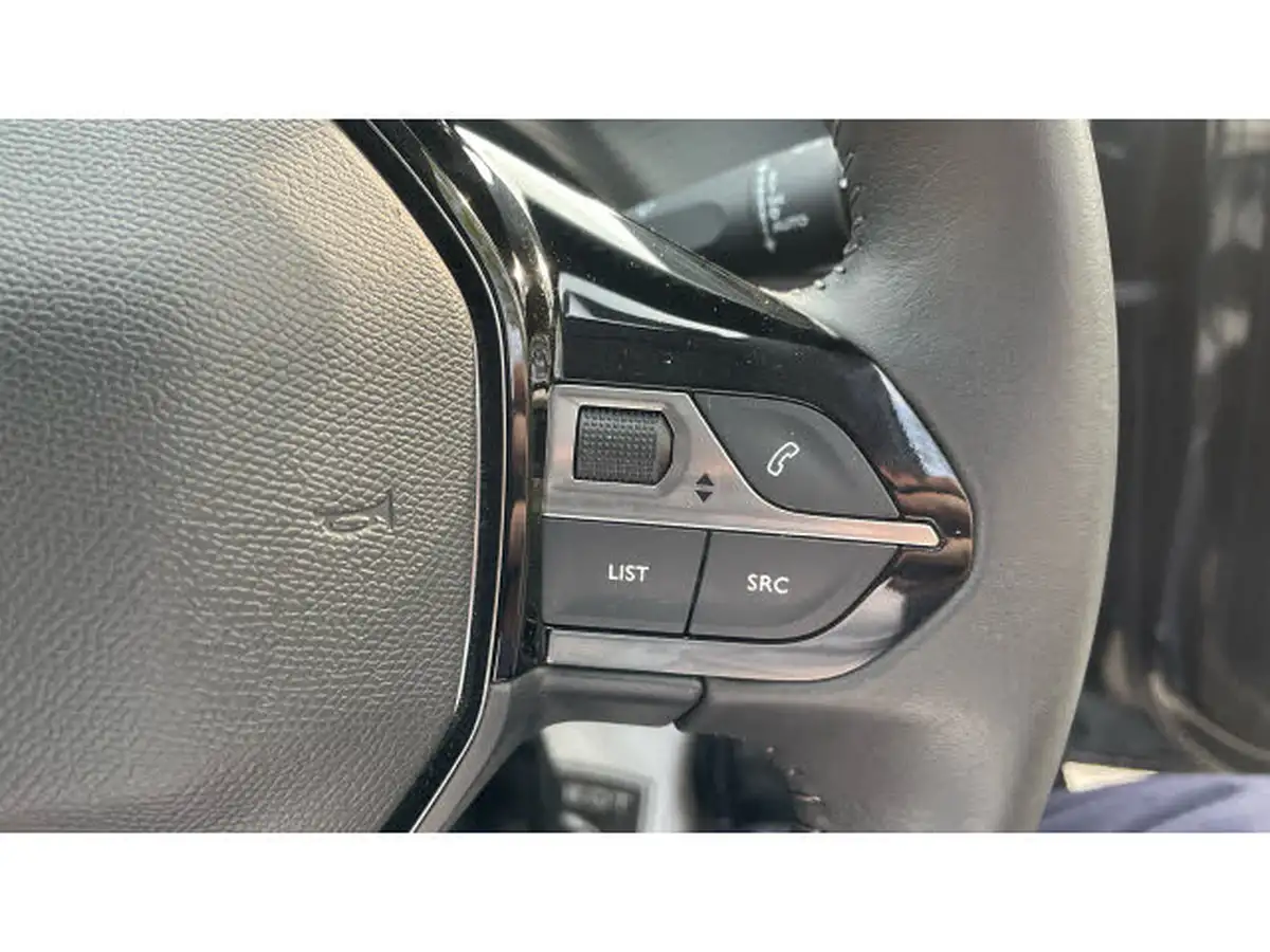 2022-peugeot-208-e-allure-premium-big-35