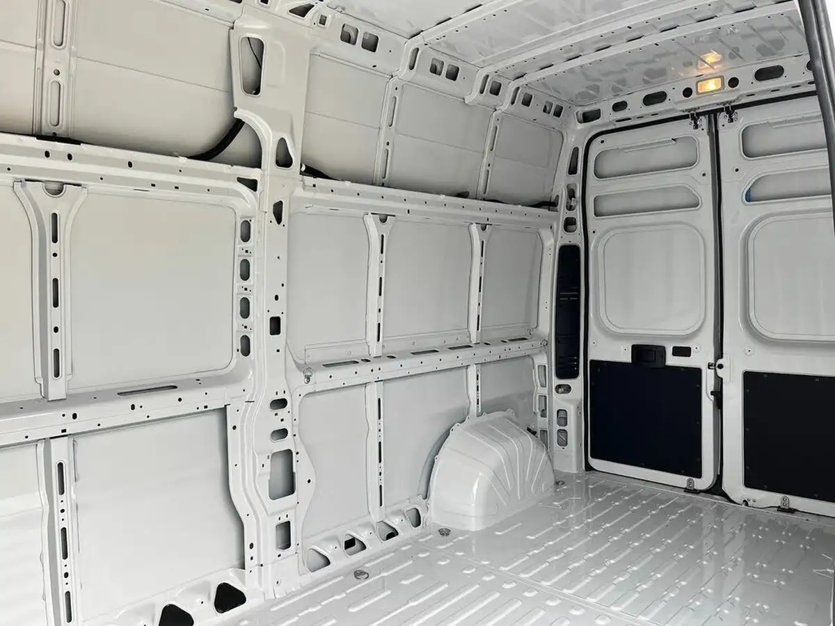 2024-vauxhall-movano-big-8