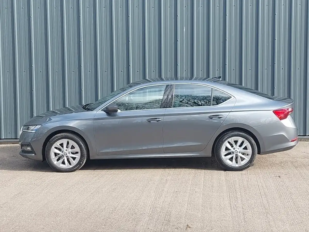 2023-skoda-octavia-20tdi-se-l-150ps-hatchback-dsg-big-3