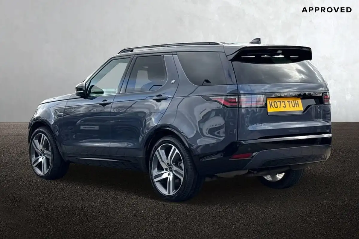 2024-land-rover-discovery-30-d300-dynamic-hse-big-1