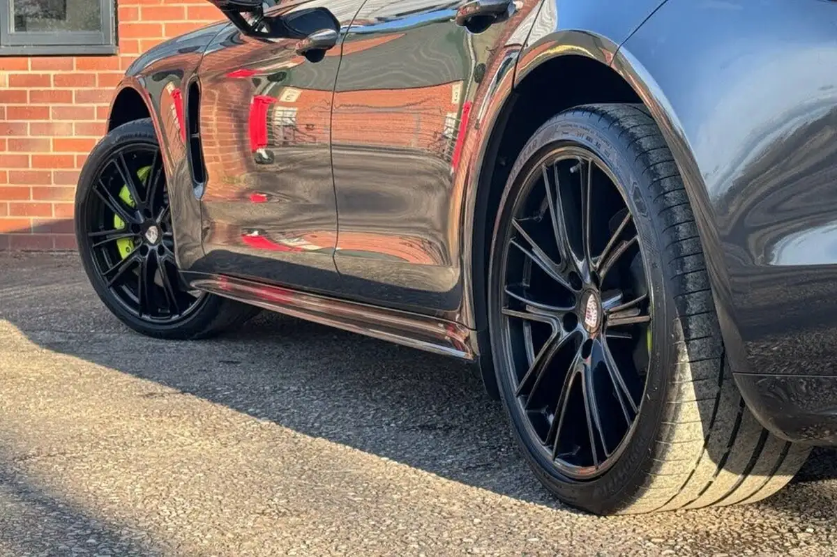 2018-porsche-panamera-29-v6-4-e-hybrid-sport-turismo-big-19