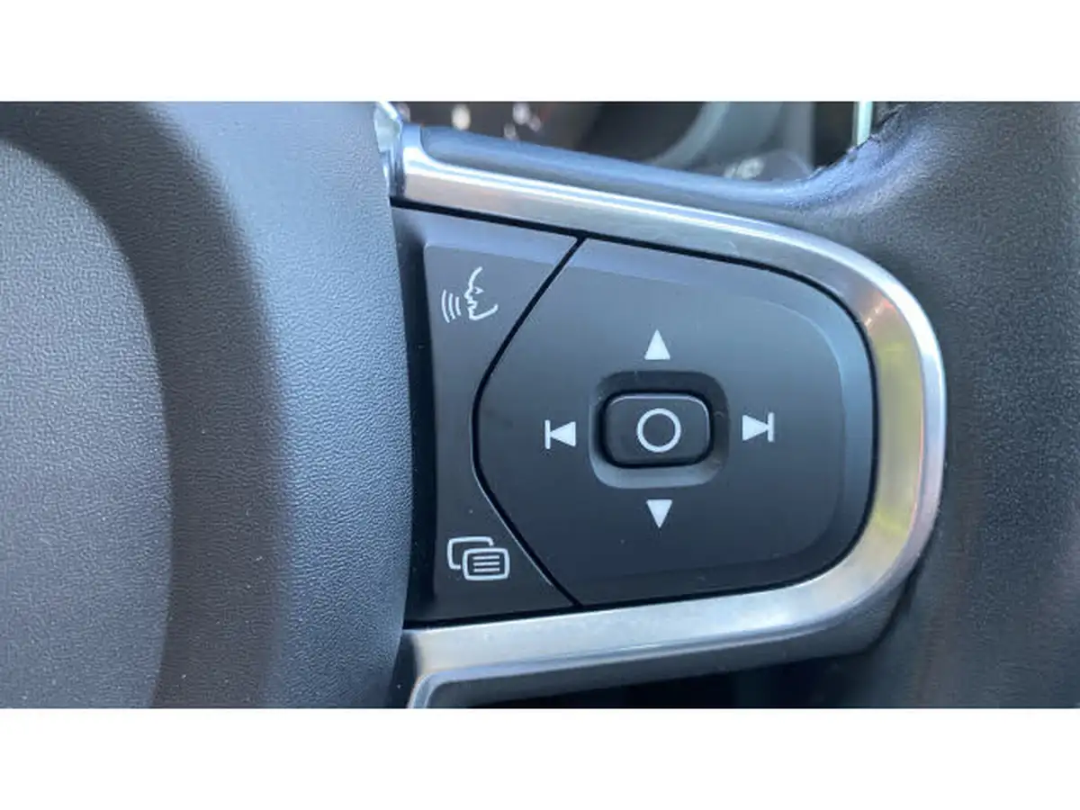 2021-volvo-xc60-20td-b4-momentum-big-18