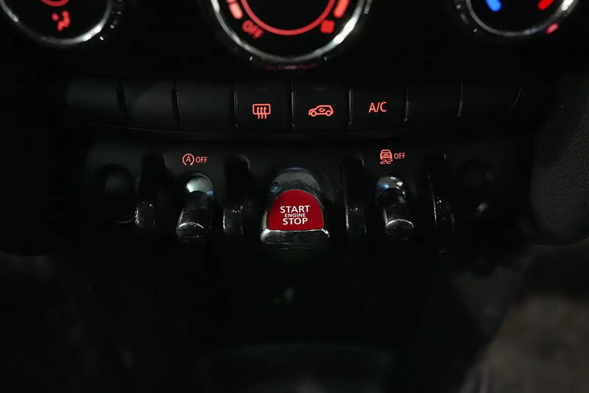 2020-mini-countryman-15-cooper-classic-auto-big-36