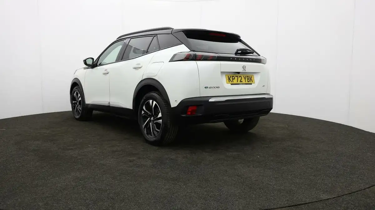 2021-peugeot-2008-suv-e-gt-big-69