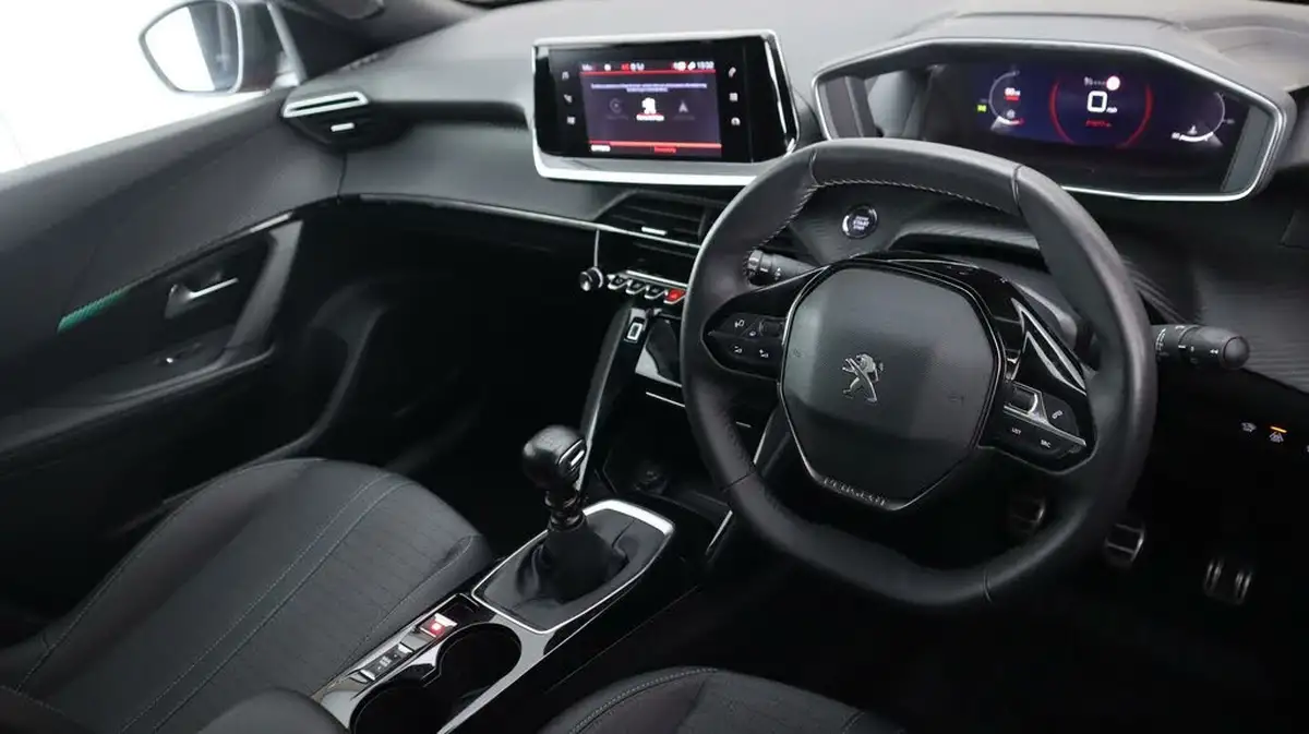2023-peugeot-2008-suv-12-puretech-allure-premium-130bhp-big-9
