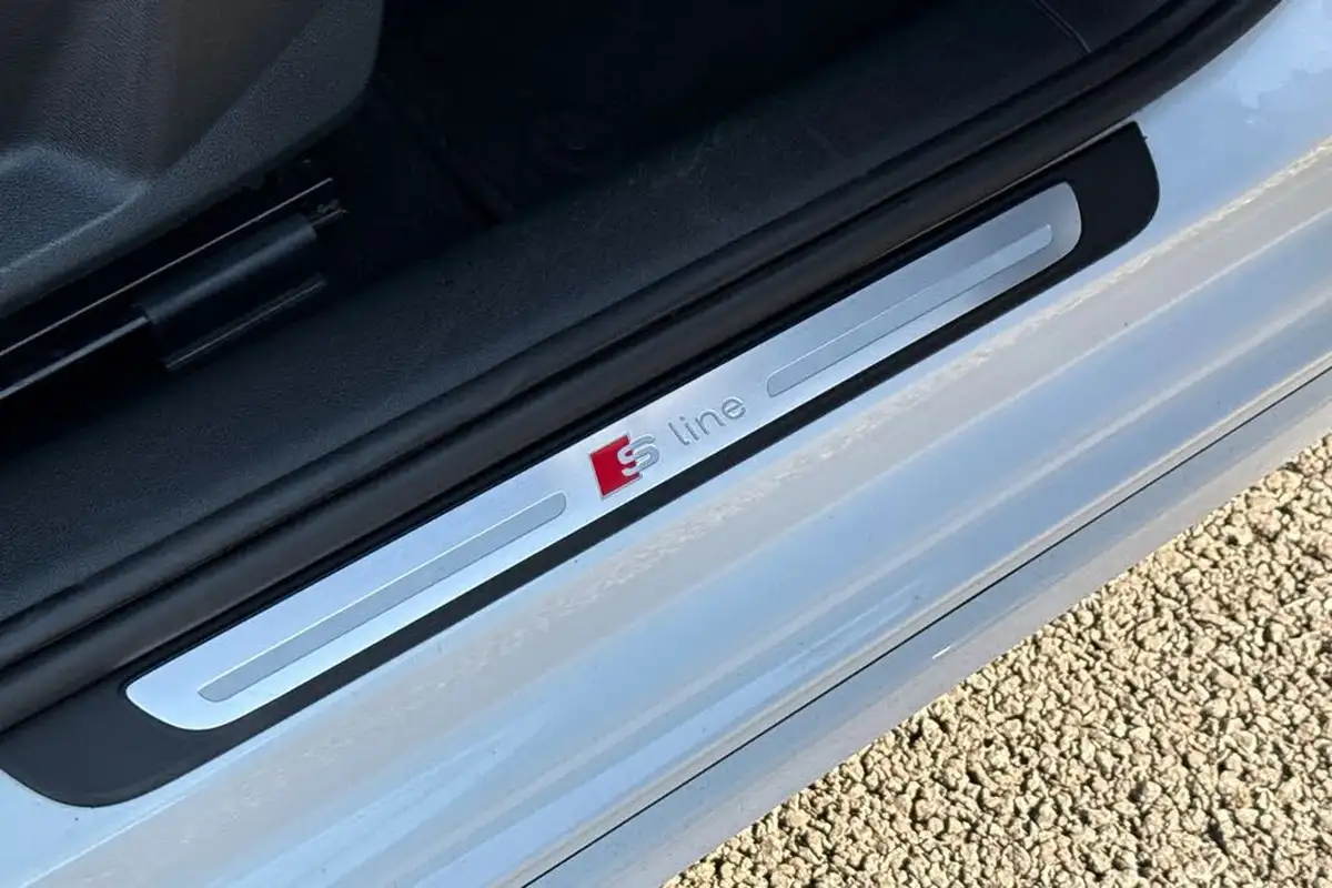 2019-audi-a1-10-30-tfsi-s-line-big-30