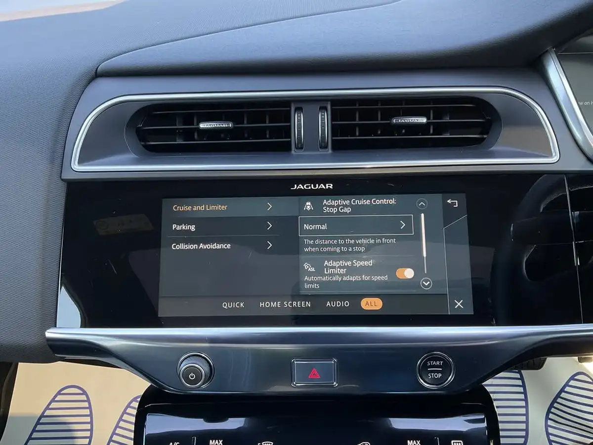2024-jaguar-i-pace-ev400-r-dynamic-hse-black-big-28