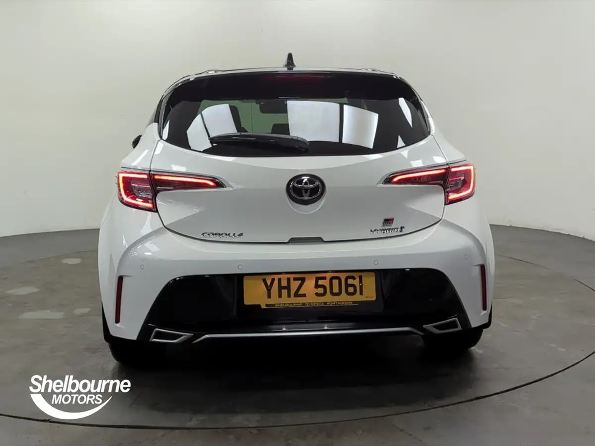 2021-toyota-corolla-18-vvt-i-gr-sport-trk-hatchback-big-12