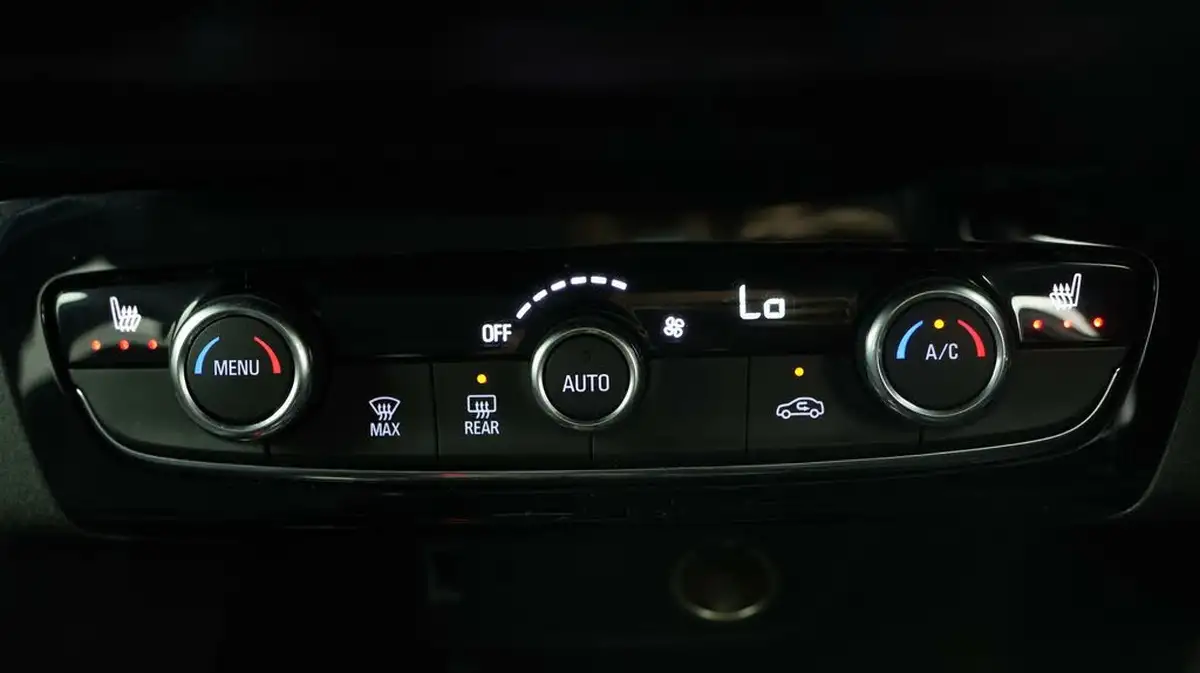 2020-vauxhall-corsa-12-turbo-elite-nav-premium-auto-big-11
