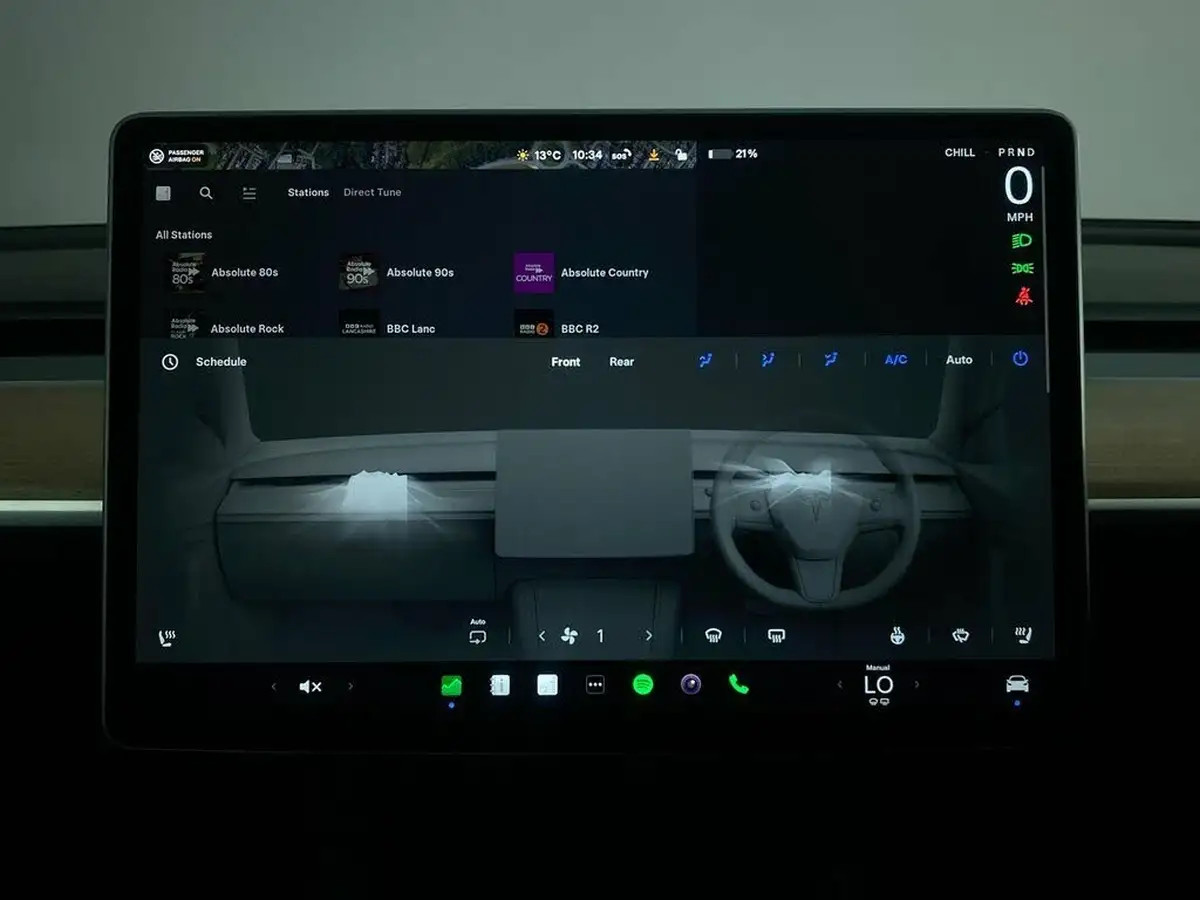 2022-tesla-model-3-e-rwd-big-30
