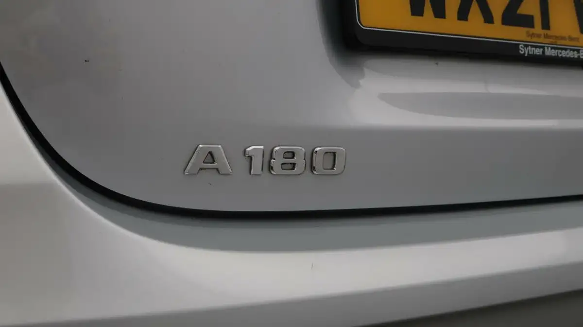 2021-mercedes-benz-a-class-13-a180-amg-line-hatchback-5d-7g-dct-big-20