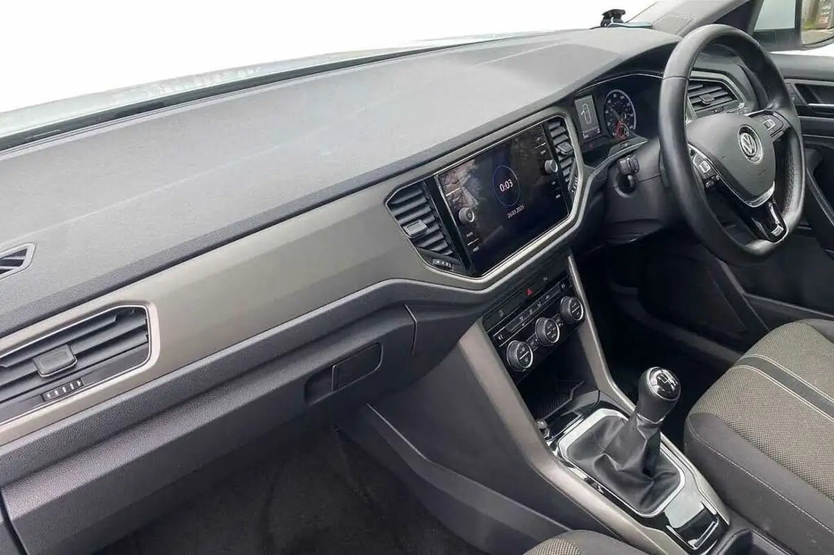 2020-volkswagen-t-roc-10-tsi-se-115ps-big-1