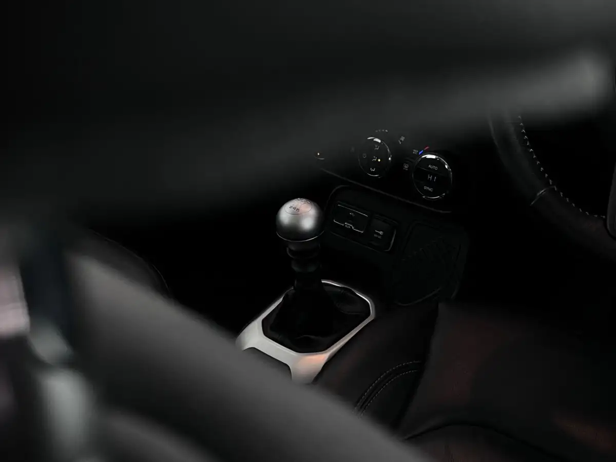 2016-jeep-renegade-16-multijet-ii-limited-ss-big-35