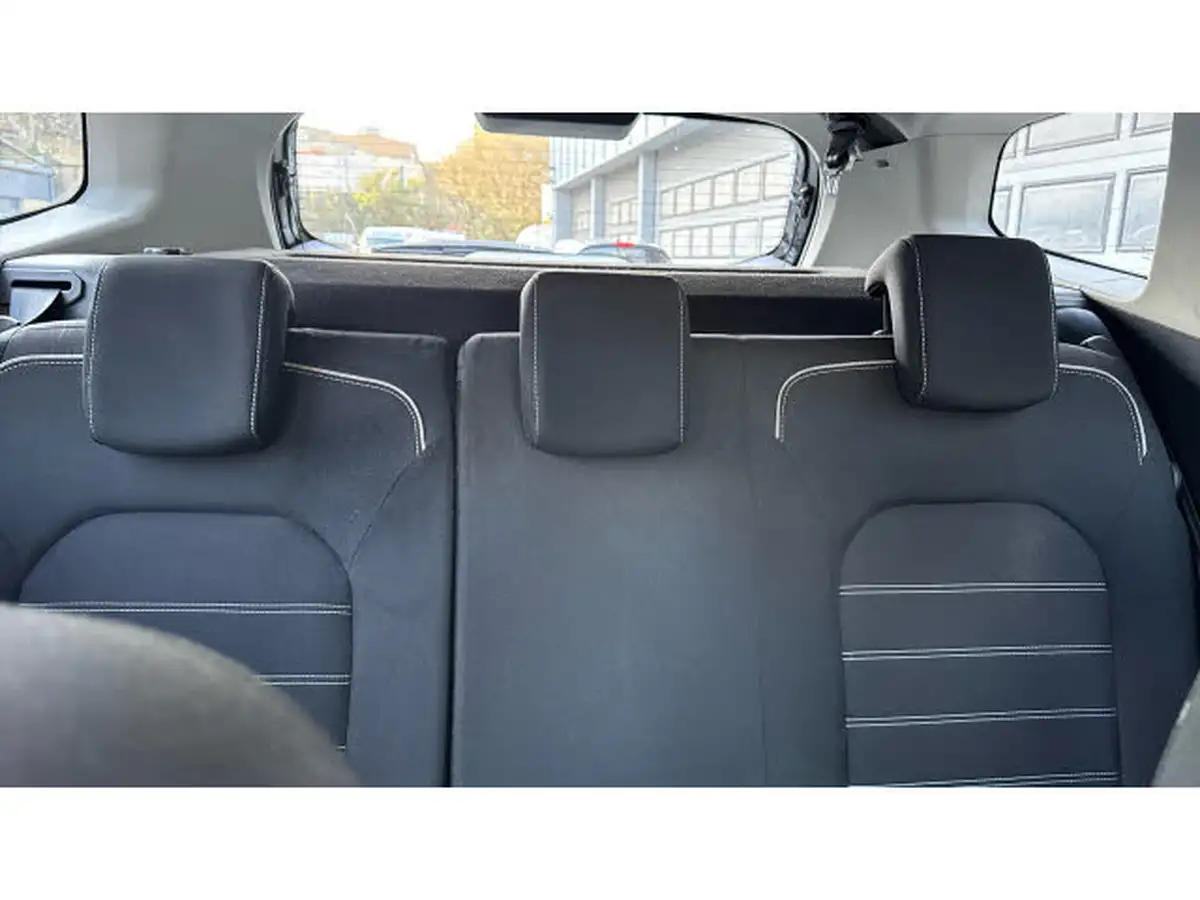 2022-dacia-duster-13-tce-prestige-130bhp-big-14